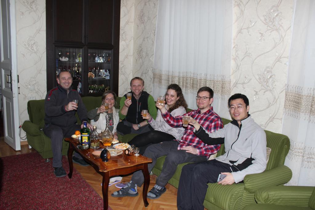 Giorgi'S Homestay クタイシ エクステリア 写真