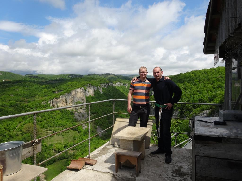 Giorgi'S Homestay クタイシ エクステリア 写真