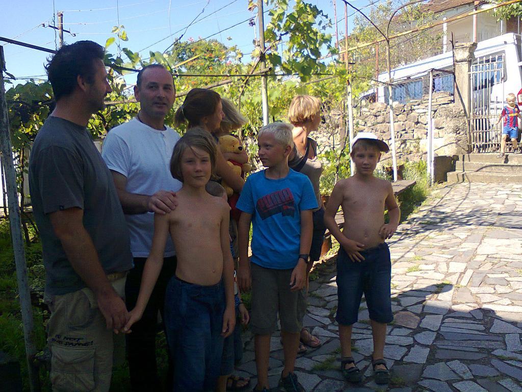 Giorgi'S Homestay クタイシ エクステリア 写真