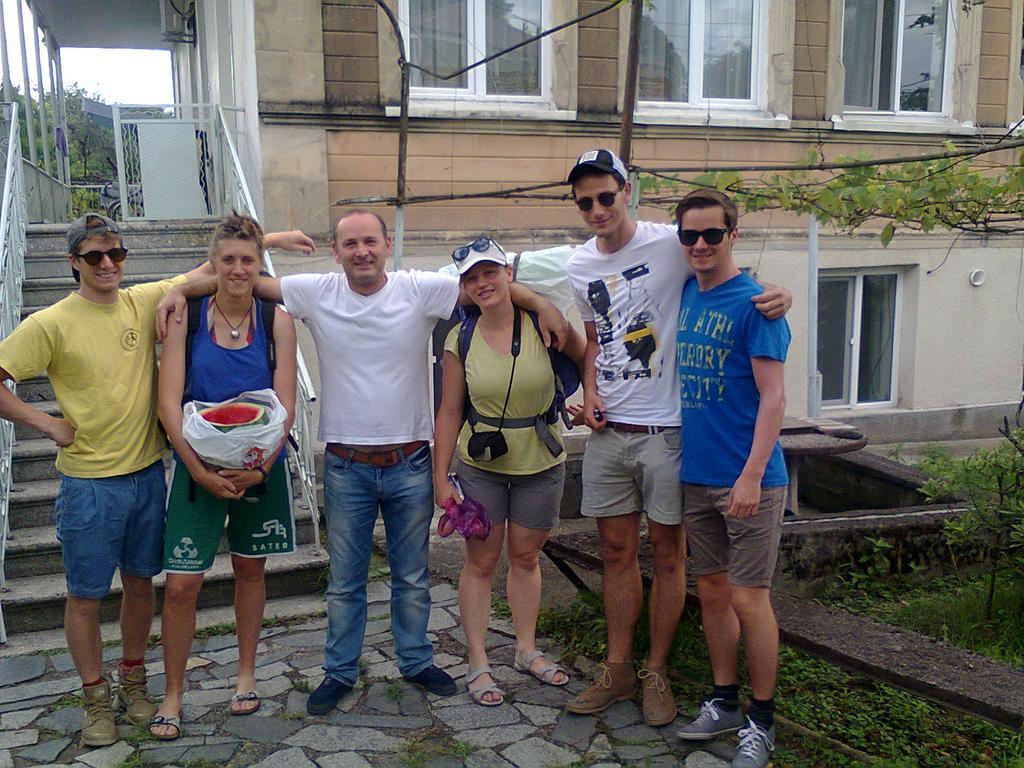 Giorgi'S Homestay クタイシ エクステリア 写真