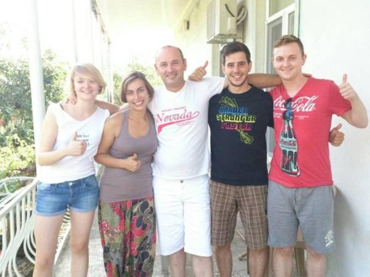 Giorgi'S Homestay クタイシ エクステリア 写真