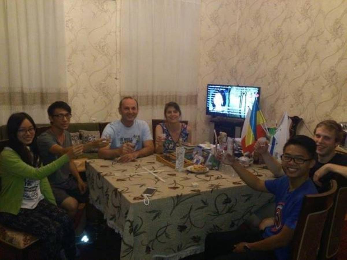 Giorgi'S Homestay クタイシ エクステリア 写真